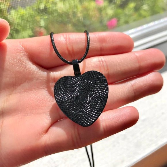 Gothic Vamp Heart Rose Pendant Necklace/Choker - Picture 4 of 5